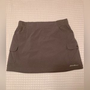 Eddie Bauer Women’s Gray Skort. Size L